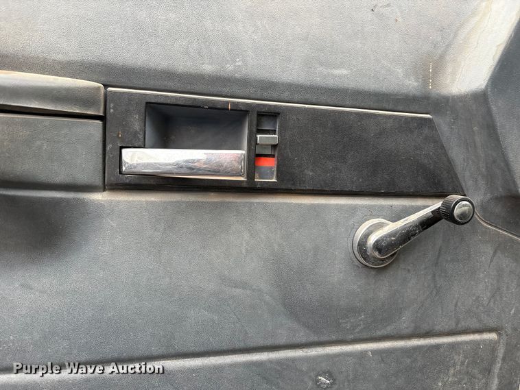 image for item EU4805 1998 Chevrolet C6500 dump truck