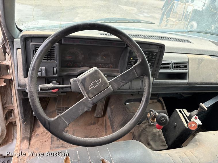 image for item EU4805 1998 Chevrolet C6500 dump truck