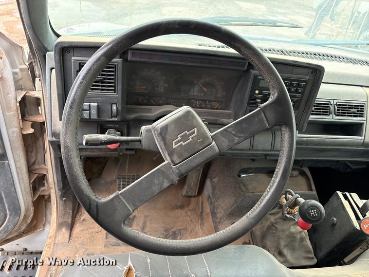 image for item EU4805 1998 Chevrolet C6500 dump truck