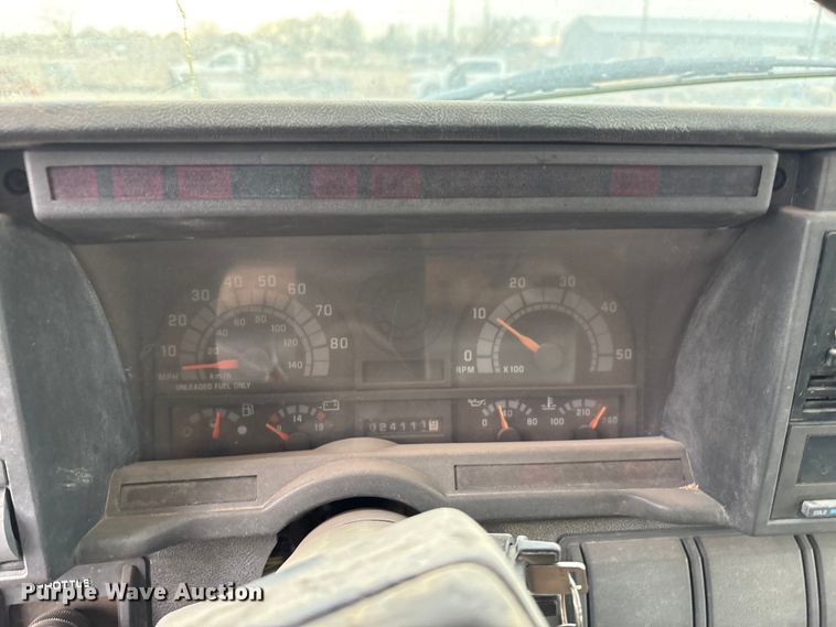 image for item EU4805 1998 Chevrolet C6500 dump truck