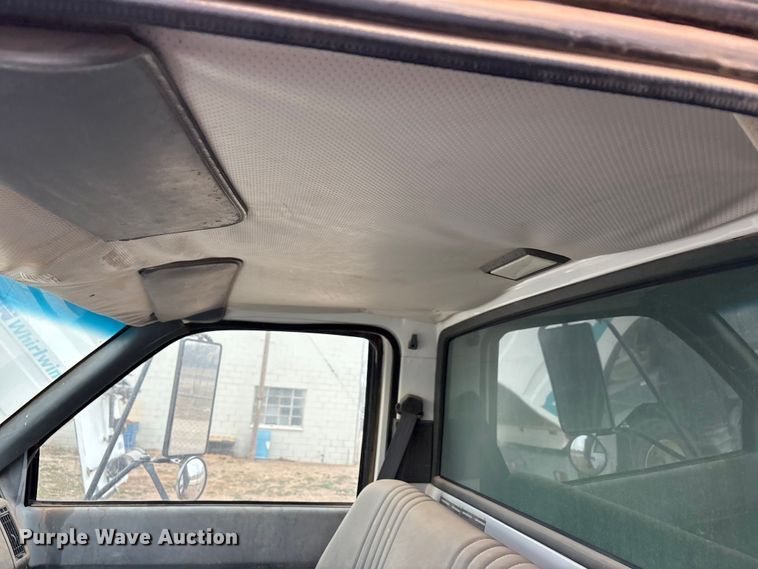 image for item EU4805 1998 Chevrolet C6500 dump truck