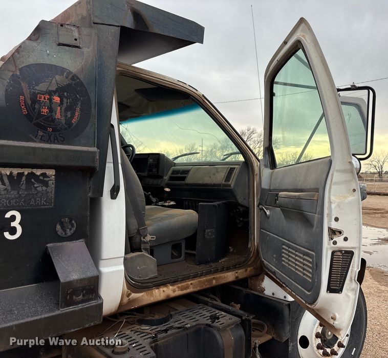 image for item EU4805 1998 Chevrolet C6500 dump truck