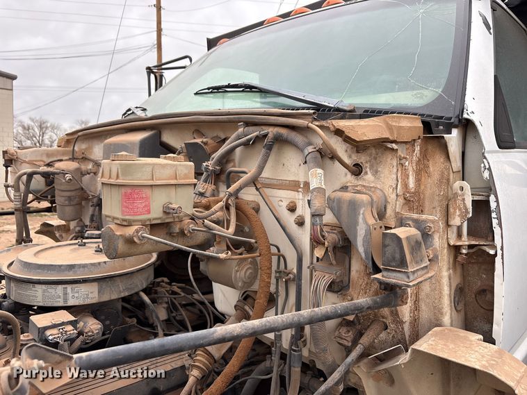 image for item EU4805 1998 Chevrolet C6500 dump truck