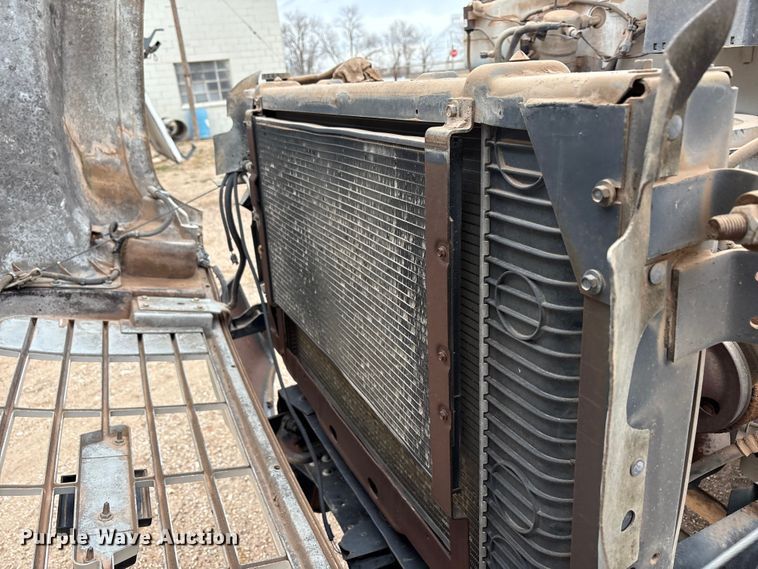 image for item EU4805 1998 Chevrolet C6500 dump truck