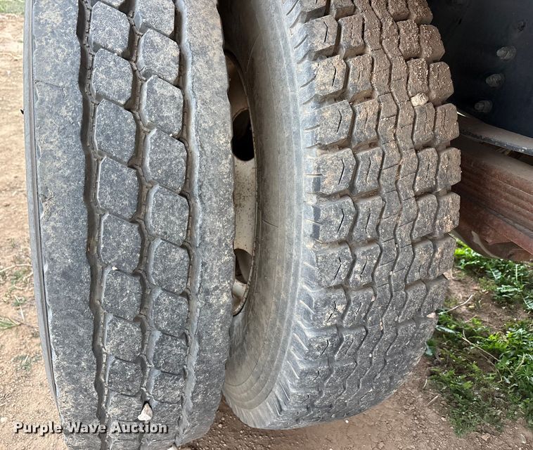 image for item EU4805 1998 Chevrolet C6500 dump truck