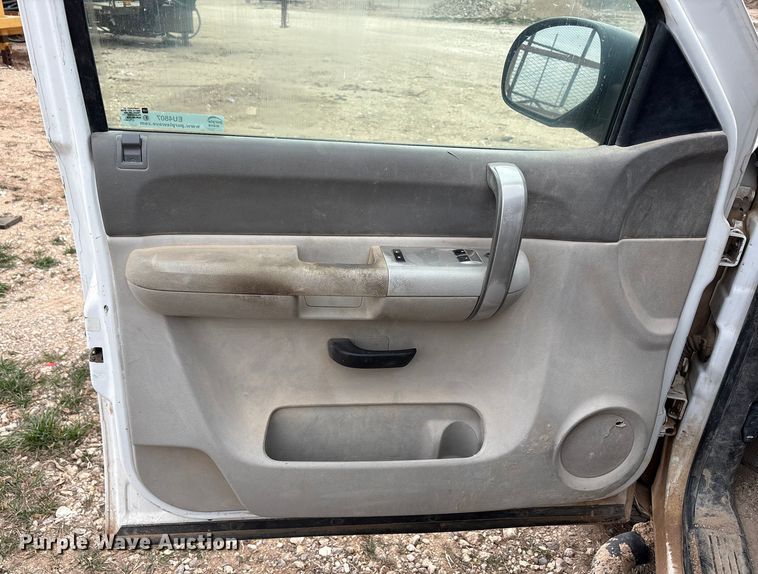 image for item EU4807 2008 GMC Sierra 1500 pickup truck