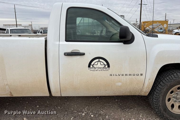 image for item EU4809 2009 Chevrolet Silverado 1500 pickup truck