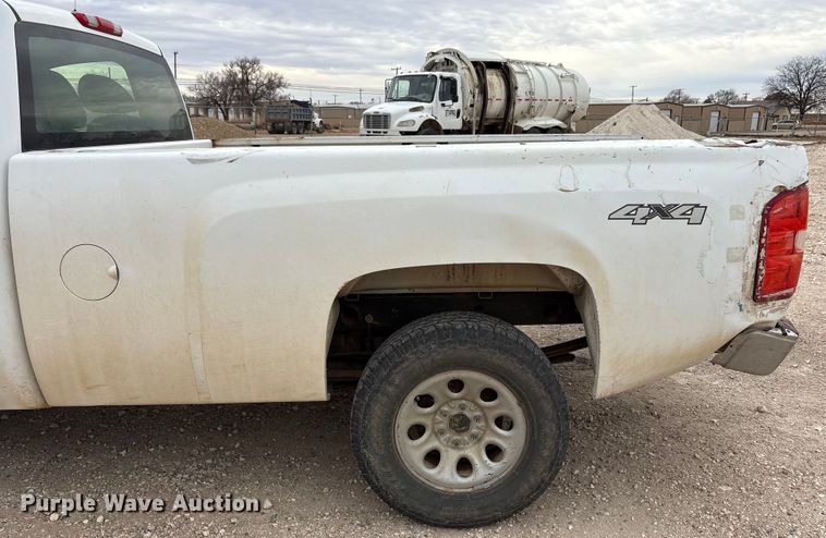 image for item EU4809 2009 Chevrolet Silverado 1500 pickup truck