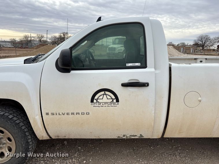 image for item EU4809 2009 Chevrolet Silverado 1500 pickup truck