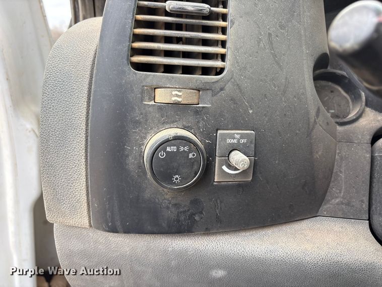 image for item EU4809 2009 Chevrolet Silverado 1500 pickup truck