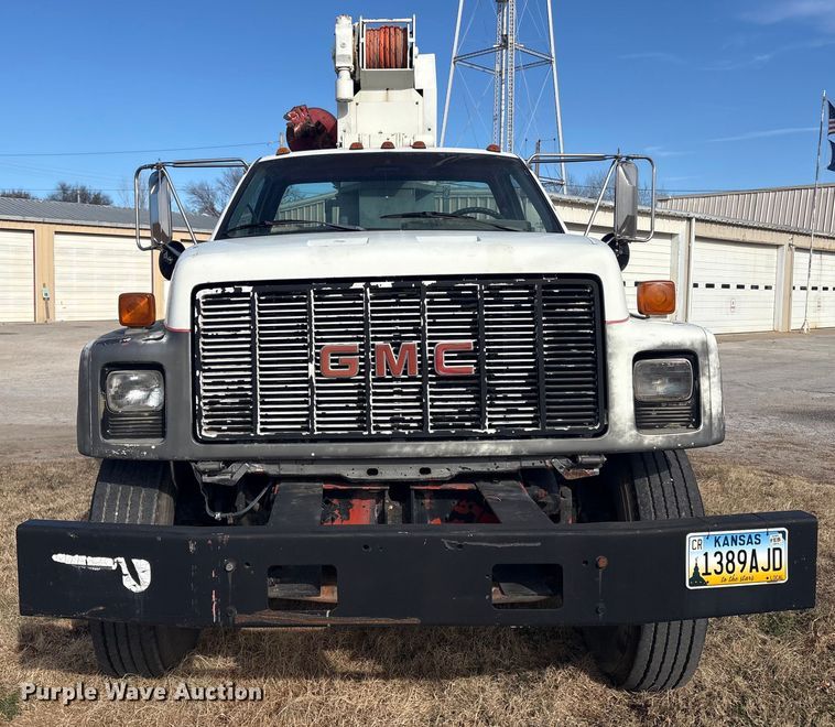 image for item EV2656 1990 GMC C7 digger derrick truck