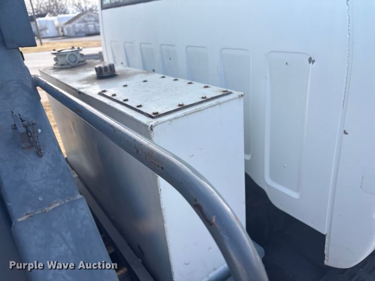 image for item EV2656 1990 GMC C7 digger derrick truck