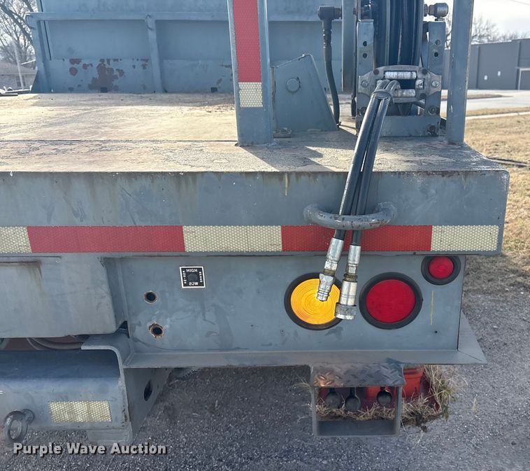 image for item EV2656 1990 GMC C7 digger derrick truck