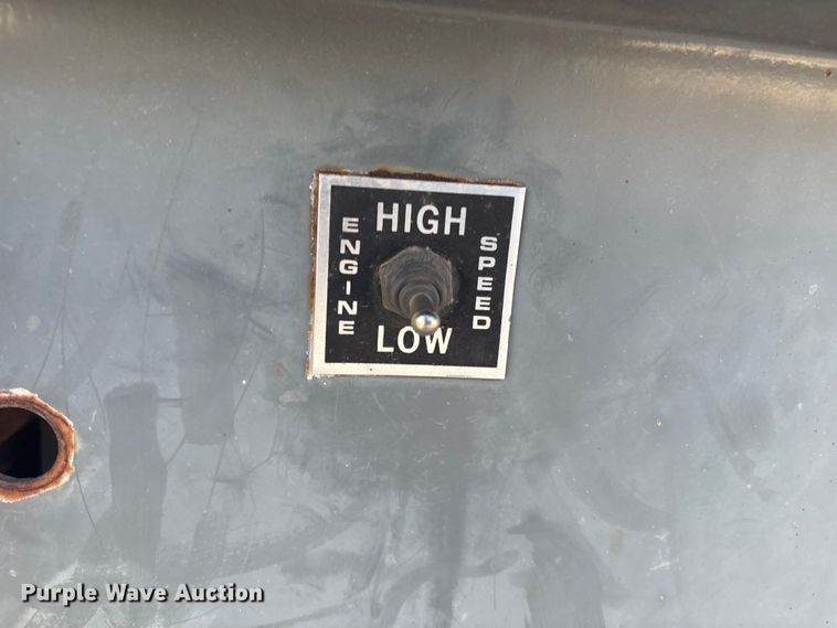 image for item EV2656 1990 GMC C7 digger derrick truck