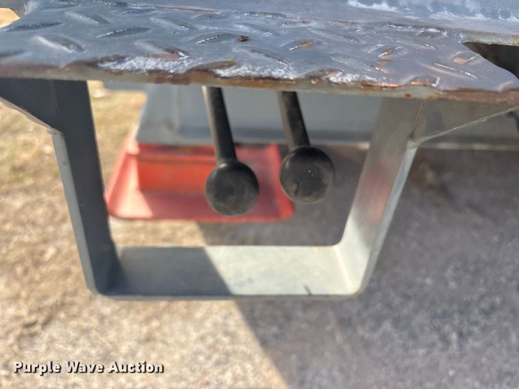 image for item EV2656 1990 GMC C7 digger derrick truck