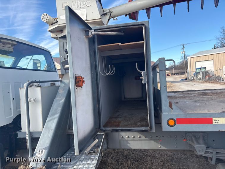 image for item EV2656 1990 GMC C7 digger derrick truck