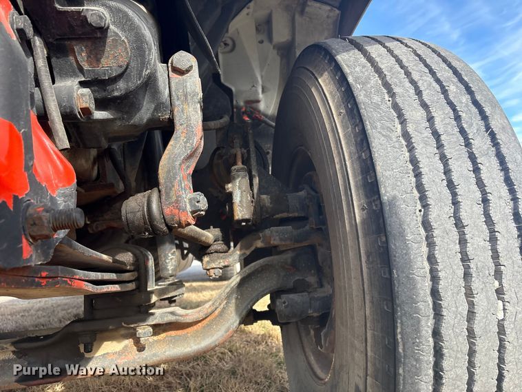 image for item EV2656 1990 GMC C7 digger derrick truck