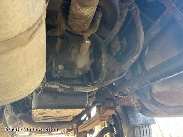 image for item EV2656 1990 GMC C7 digger derrick truck