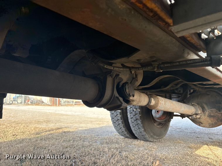 image for item EV2656 1990 GMC C7 digger derrick truck