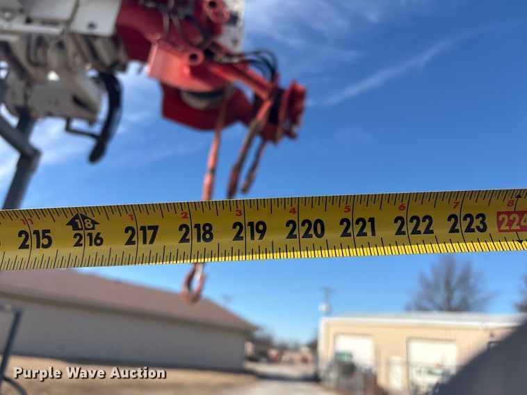 image for item EV2656 1990 GMC C7 digger derrick truck