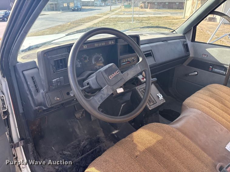 image for item EV2656 1990 GMC C7 digger derrick truck