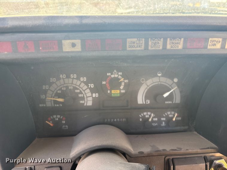 image for item EV2656 1990 GMC C7 digger derrick truck