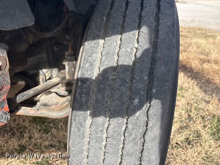 image for item EV2656 1990 GMC C7 digger derrick truck