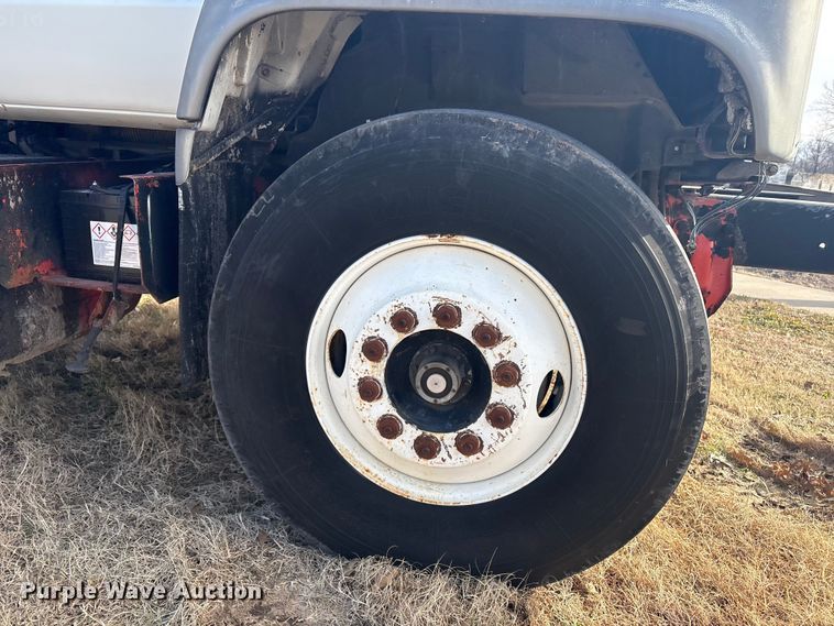 image for item EV2656 1990 GMC C7 digger derrick truck