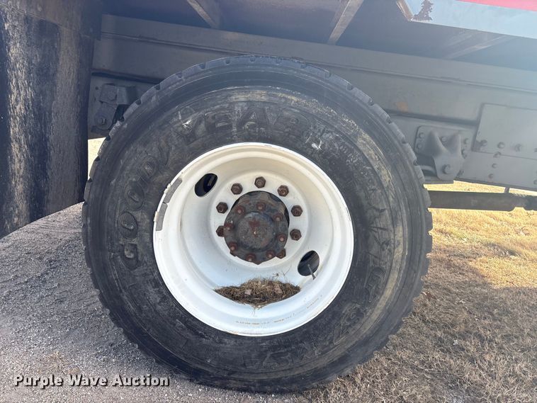 image for item EV2656 1990 GMC C7 digger derrick truck