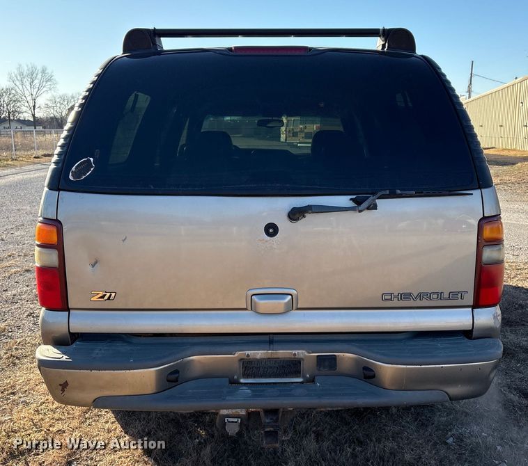 image for item EV2657 2002 Chevrolet Suburban SUV