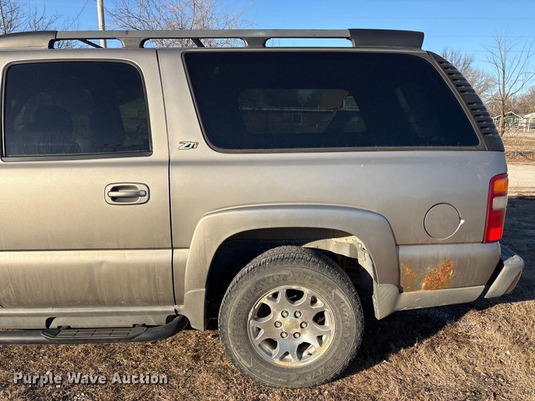 image for item EV2657 2002 Chevrolet Suburban SUV