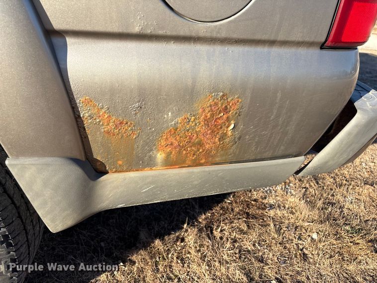 image for item EV2657 2002 Chevrolet Suburban SUV