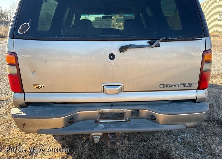 image for item EV2657 2002 Chevrolet Suburban SUV