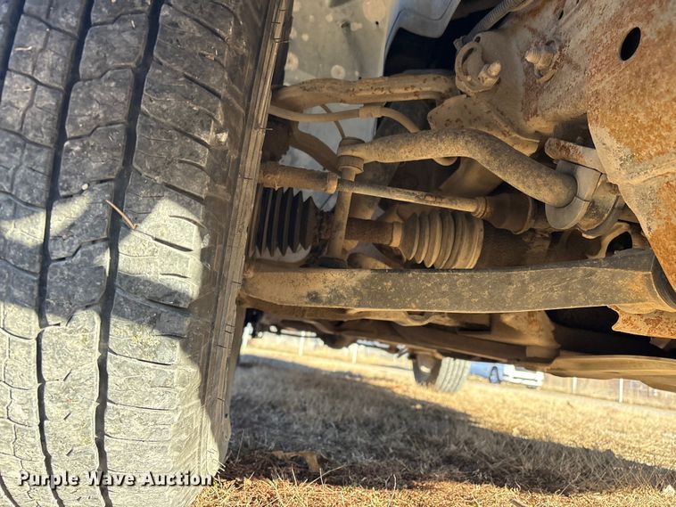 image for item EV2657 2002 Chevrolet Suburban SUV