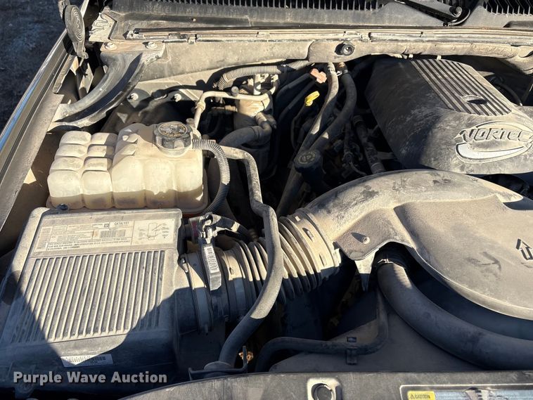 image for item EV2657 2002 Chevrolet Suburban SUV