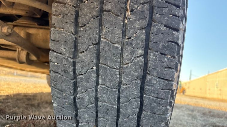 image for item EV2657 2002 Chevrolet Suburban SUV