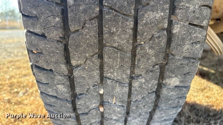 image for item EV2657 2002 Chevrolet Suburban SUV