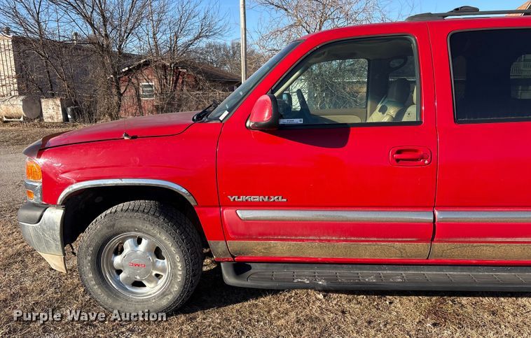 image for item EV2658 2000 GMC Yukon XL SUV
