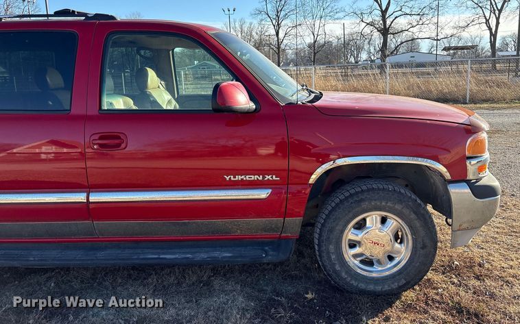 image for item EV2658 2000 GMC Yukon XL SUV