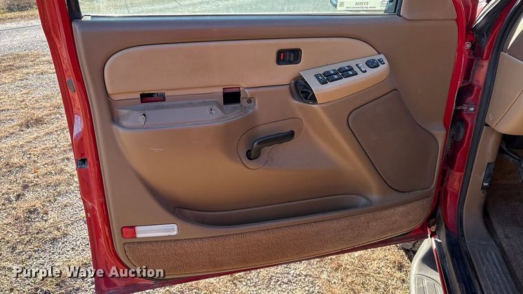 image for item EV2658 2000 GMC Yukon XL SUV