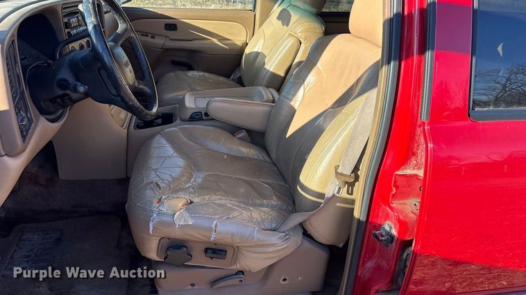 image for item EV2658 2000 GMC Yukon XL SUV