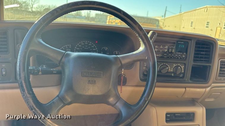 image for item EV2658 2000 GMC Yukon XL SUV