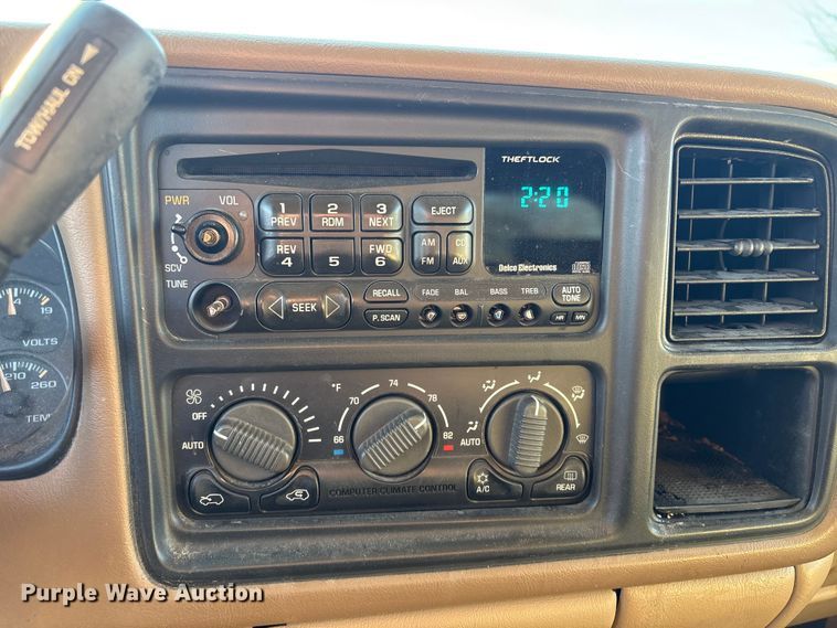 image for item EV2658 2000 GMC Yukon XL SUV