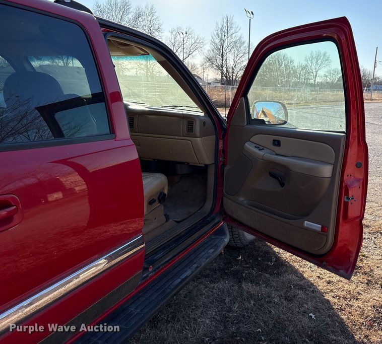 image for item EV2658 2000 GMC Yukon XL SUV