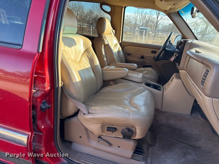 image for item EV2658 2000 GMC Yukon XL SUV