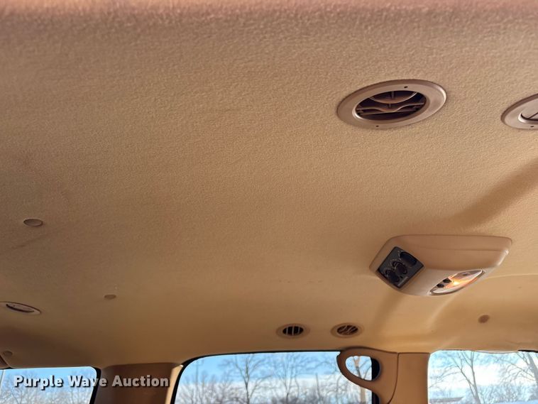 image for item EV2658 2000 GMC Yukon XL SUV