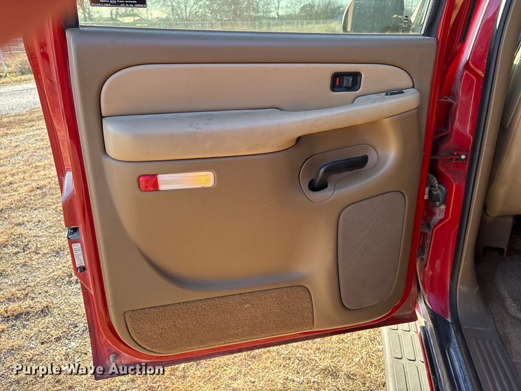 image for item EV2658 2000 GMC Yukon XL SUV