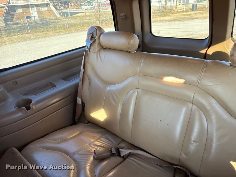 image for item EV2658 2000 GMC Yukon XL SUV