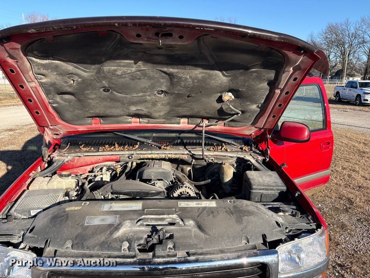 image for item EV2658 2000 GMC Yukon XL SUV