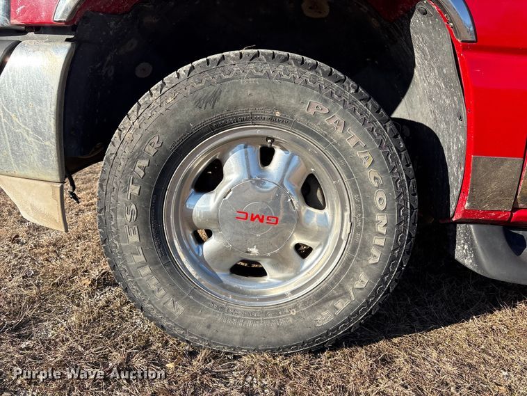 image for item EV2658 2000 GMC Yukon XL SUV